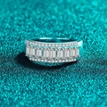 Exquisiter S925 Sterlingsilberring mit einer Reihe quadratisch geschliffener Moissanite - US 9 / Silber