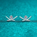 Orecchini a lobo in argento S925 con moissanite e design geometrico a croce ricurva - 1ct Moissanite / Argento 925