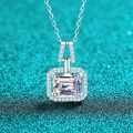 Elegante collana in argento 925 con ciondolo in moissanite taglio smeraldo e cornice halo - Argento 925 / Moissanite da 2ct (Taglio Smeraldo)