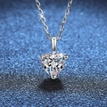 Collar minimalista de plata S925 con colgante de corazón de moissanita de 1 quilate - Plata 925 / Piedra de Alto Carbono 6.5*6.5