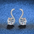 Orecchini a lobo a forma di S in argento S925 con pietre di moissanite da 1 carato - Argento 925 / Argento (Pietra ad Alto Contenuto di Carbonio da 6,5 mm)