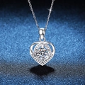 Collana con cuore in argento S925 e moissanite da 1 carato su sfondo stellato - Argento 925 / 1 Carato di Moissanite