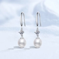 Eleganti orecchini pendenti in argento S925 con perle bianche e pietre di moissanite lucide - 4mm Strass + Perla d'Acqua Dolce Naturale / Argento 925