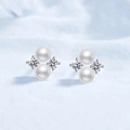 Orecchini a perno in argento S925 con perle e moissanite brillante dal design elegante - Argento 925 / Pietra ad Alto Contenuto di Carbonio da 3,5 mm