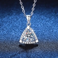 Collana in argento sterling S925 con pendente a triangolo geometrico e moissanite 1ct - Strass di Alta Qualità 6.5mm (XL238) / Argento 925
