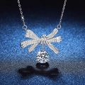 Élégant collier pendentif noeud en argent S925 avec Moissanite 2ct sur fond bleu - Argent 925 / Style Pierre à Haute Teneur en Carbone