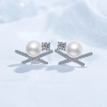 Elegante S925 zilveren oorknopjes met witte parels en X-vormige moissanite accenten - 925 zilver / 4mm Koolstofsteen + Zoetwaterparel