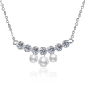 Collar sonrisa de plata S925 con moissanita brillante y tres perlas blancas puras - Moissanita y Perla de Agua Dulce / Plata 925
