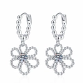 Elegante S925 Sterling Silber Kamelienblüten Ohrringe mit D-Farbe Moissanit Steinen - 925er Silber / 4mm High Carbon Stein