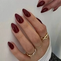 Short almond burgundy red gradient nails with high gloss finish and gold rings - R854 Cherry Red / Nail Glue Version