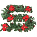 Guirnalda navideña de 2,7m con flores de pascua rojas y bolas sobre pino verde - Estilo Decorado Estándar / Rojo