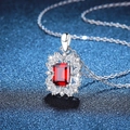 Luxuriöse S925 Sterlingsilber Halskette mit Rubinanhänger und funkelndem Diamantkranz - 925er Silber / Laborgezüchteter Rubin