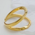 Anello Möbius minimalista a doppio strato in finitura oro lucido con design regolabile - Misura Aperta 14 (Regolabile 12-17) / Oro 18K
