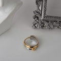 Anello largo bicolore in argento S925 minimalista con dettaglio di perla dorata da donna - Taglia 14 Regolabile / Bicolore
