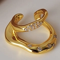 Earcuff dorado de estilo fluido irregular adornado con piedras de circonita brillantes - Línea de corriente irregular / Oro de 18K (Individual)