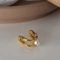 Ear cuff a onda in argento S925 dorato con perla bianca tonda in stile minimalista - Pezzo Singolo / Oro 18K
