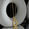 Collana in argento S925 dorato con pendente a goccia texture increspata su base ceramica - Argento 925 / Oro 18K