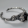 Anello aperto in argento ossidato con trama lavica e design rustico a cratere - Taglia 14 Regolabile / Argento Antico