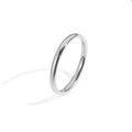 Close-up of a minimalist silver stainless steel ring with a smooth polished curved surface - US7 / Platinum
