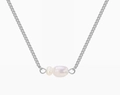 Elegante collar de cadena cubana en acero plateado con colgante de perla blanca - Color Acero