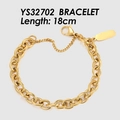 Macro detail of 18cm gold plated stainless steel chunky chain bracelet with lobster clasp - Gold / 10MM Chain-18CM
