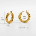 Dettaglio degli orecchini a cerchio intrecciati dorati con misure di peso e dimensioni - 23*23MM / Oro (TE19112)