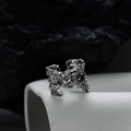 Anello vintage in argento S925 con texture cratere e gemma nera per donna - Argento Antico