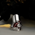 Anillo de plata S925 con rosa de esmalte rojo y circón cuadrado en acabado plateado - Talla abierta 7 / Oro Blanco