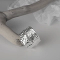 Anello aperto in argento sterling S925 con texture liquida irregolare e stropicciata - Taglia Aperta 14 / Argento