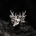 Polierter S925 Sterlingsilber Elchgeweih Ring auf strukturiertem schwarzem Holzkohle - Offene Größe 14 (Einstellbar 12-17) / Weißgold