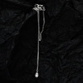Earcuff de plata S925 con textura de lava, cadenas de borlas largas y detalle de perla - Plata 925 / Oro Blanco (Individual)