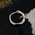 Orecchini a cerchio minimalisti in argento sterling S925 con finitura martellata - Argento 925 / Oro Bianco (Singolo)