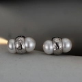 S925 sterling zilveren zoetwaterparel oorknopjes met handgemaakte metalen textuur - 925 zilver / Platina (Met Zilveren Oordopjes)