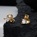 Pendientes minimalistas de plata S925 con circón cuadrado y detalles de perlas blancas - Plata 925 / Oro de 18K