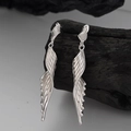 Pendientes largos de plata S925 con diseño geométrico de torsión pulida sobre madera - Plata 925 / Platino (Con Tapones de Plata)