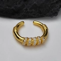 Adjustable golden S925 sterling silver ear cuff with wrapped design and sparkling zircons - 925 Silver / 18K Gold Plated (Single Piece)