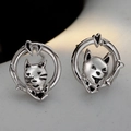 Pendientes minimalistas de plata S925 de gato y perro con pequeños corazones - Plata 925 / Platino (Con Tapones de Plata)