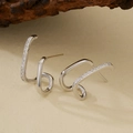 Asymmetrische S925 Silberohrringe mit Doppelschicht und funkelndem Zirkonia - 925er Silber / Platin (Mit Silberohrstopfen)