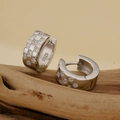 S925 sterling zilveren oorringen met micro-geplaveide zirkonia in schaakbordpatroon - 925 zilver / Witgoud