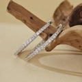 Eleganti orecchini a cerchio in argento sterling S925 con pavé di zirconi cubici - Argento 925 / Oro Bianco