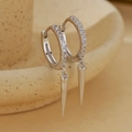 Boucles d'oreilles créoles S925 en argent avec diamants et pendentifs coniques - Argent 925 / Or Blanc