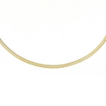 Collana a maglia piatta a spina di pesce in finitura oro lucido su sfondo bianco - Argento 925 / Oro 18K