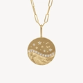 Collana con medaglia celeste dorata con luna e stelle su una catena a maglie graffetta - Argento 925 / Oro 18K