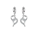Elegante hohle Herzohrringe aus S925 Sterlingsilber mit funkelnden Zirkonia-Steinen - Weiß