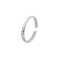Nahaufnahme der geflochtenen Silberstruktur eines verstellbaren Rings aus 925er Silber - Einstellbar Offen / Weißgold