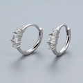 Elegante S925 Sterling Silber Creolen mit geometrischen Zirkonia-Akzenten - 925er Silber / Weißgold