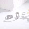 Pendientes de aro en plata de ley 925 con diamantes de una fila y detalles cuadrados - Plata 925 / Oro Blanco