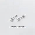 Detalle de pendientes de perlas de 4mm con cierre de rosca en plata S925 elegante - Plata 925 / 4mm