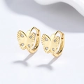 Orecchini a farfalla in argento 925 placcato oro con zirconi su sfondo bianco - Argento 925 / Oro