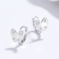 Orecchini a cerchio a farfalla in argento 925 con pietre di zircone lucide - Argento 925 / Oro Bianco